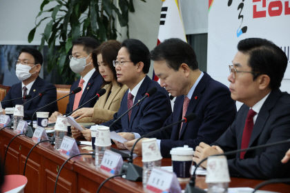 당정, 설 명절 고속도로 통행료 면제 등 물가 안정 대책