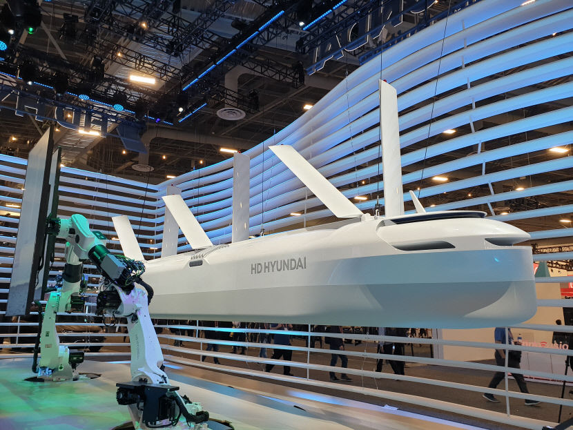 [CES 2023 현장에서] 세계 최대 모터쇼로 변모한 모빌리티 전시장…자율주행·전기차·운송솔루션 등 첨단기술 각축장