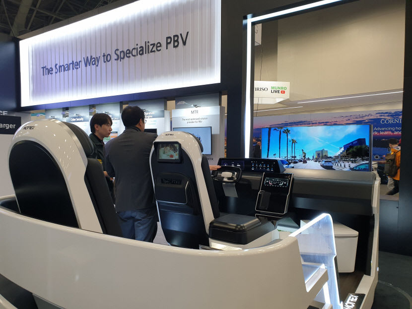 [CES 2023 현장에서] 세계 최대 모터쇼로 변모한 모빌리티 전시장…자율주행·전기차·운송솔루션 등 첨단기술 각축장