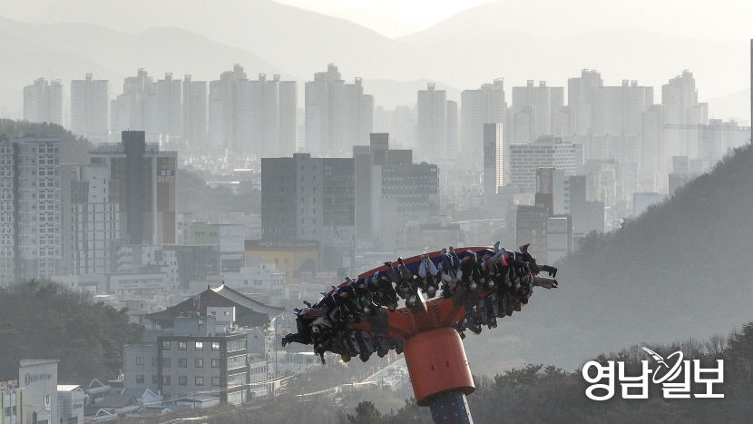 [포토뉴스] 미세먼지에 뒤집힌 대구의 주말