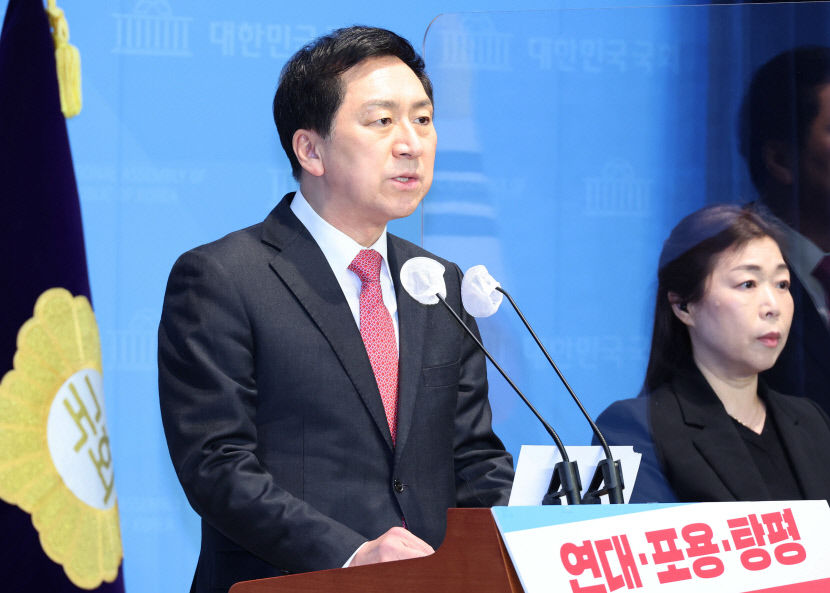 김기현 여성도 민방위…이대남 공략하며 정책대결 시작?