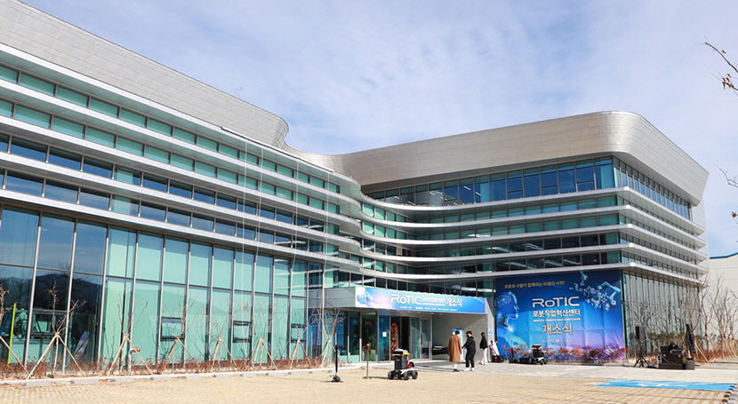 인재가 기업이다(하)신산업 분야(로봇·ABB 중심)...로봇산업 인력수요에 맞춘 전문인재 양성·지역 정착 절실