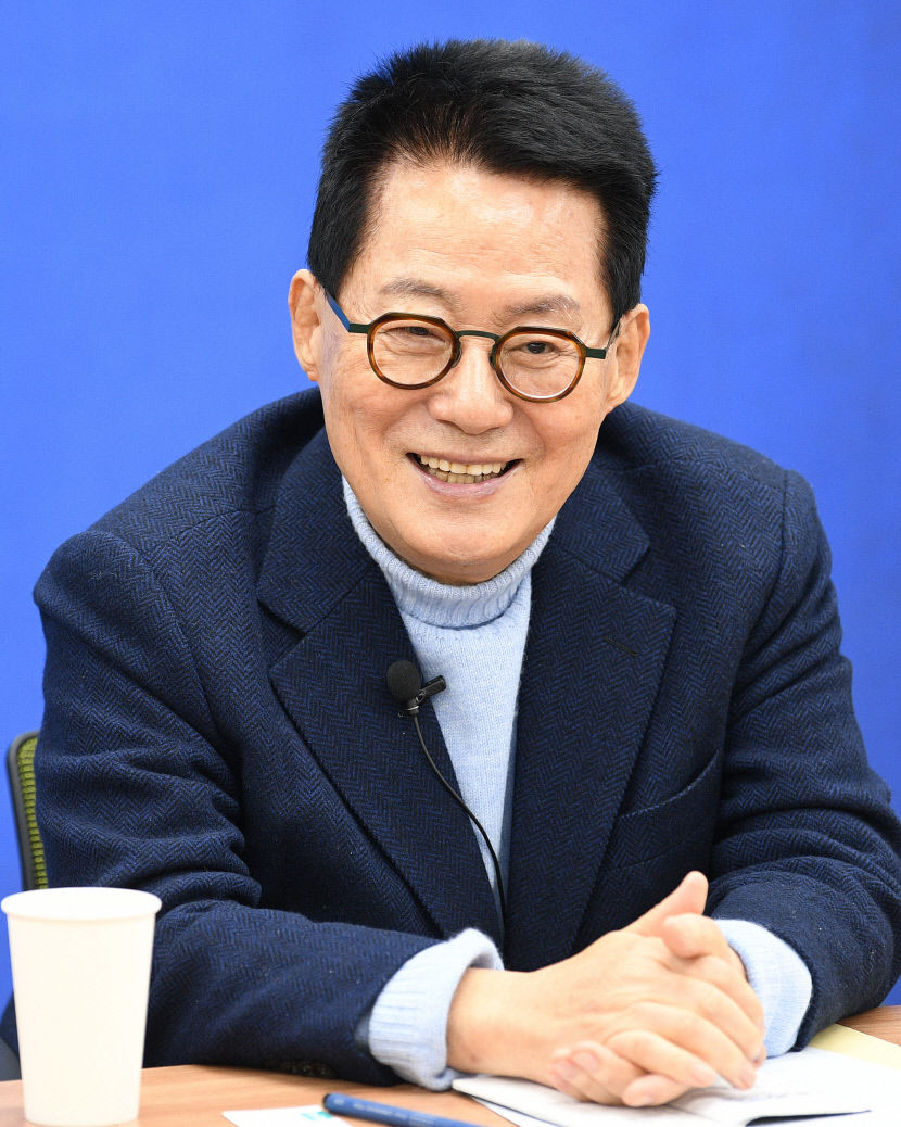 [단독 인터뷰] 박지원 尹정부 총체적 실패…대통령이 與당권주자에 총기난사