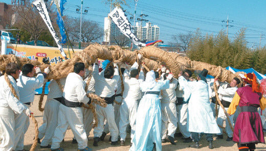 달집태우기 참 오랜만이야!···경북 시·군 곳곳에서 정월대보름 행사 5년 만에 열린다