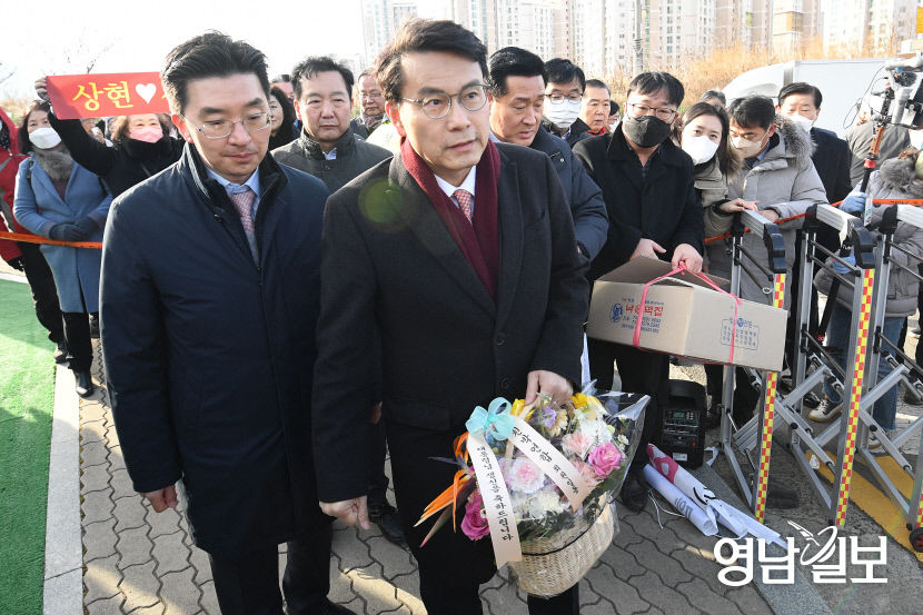 [포토뉴스] 윤상현 의원 박근혜 전 대통령 사저 방문