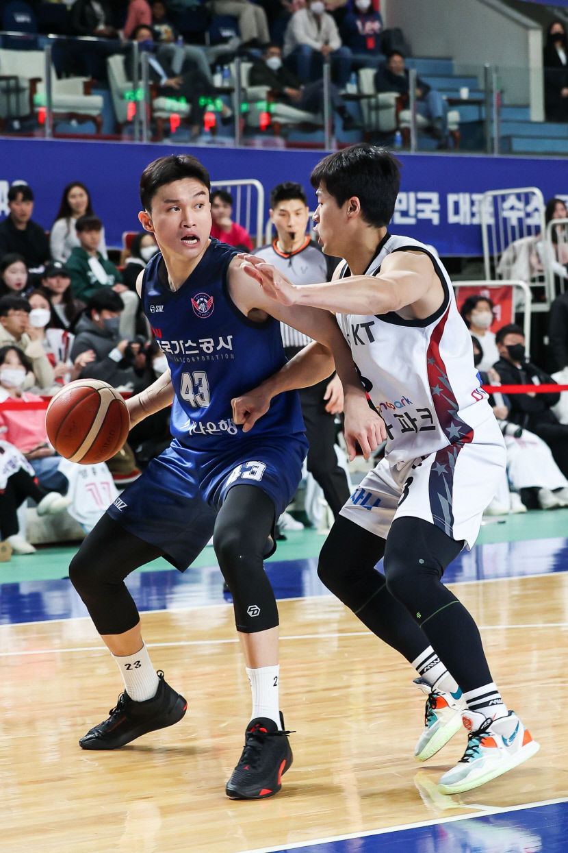 4라운드 MVP 이대성 데리고 5연패…가스公 봄 농구 전망이 암울하다