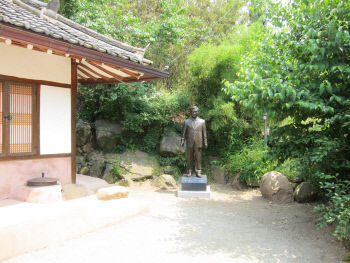 물 세고 벽에 금가고···故 노태우 전 대통령 생가, 7월부터 대수선 공사 추진