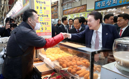 尹 스포츠산업 국가 성장동력으로 지원