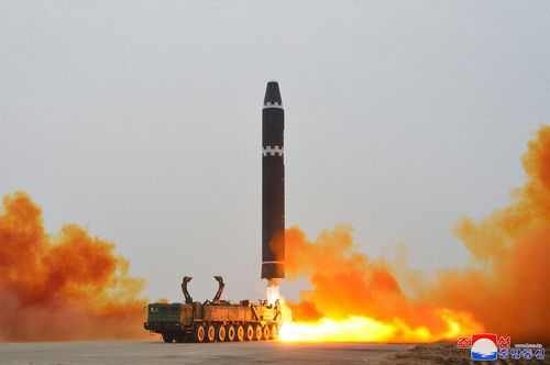 北, ICBM  발사…김여정 남조선 상대 안해, ICBM이 서울 겨누진 않을 것