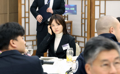 尹대통령 우주경제 선도 기업인·연구자·학생 간담회