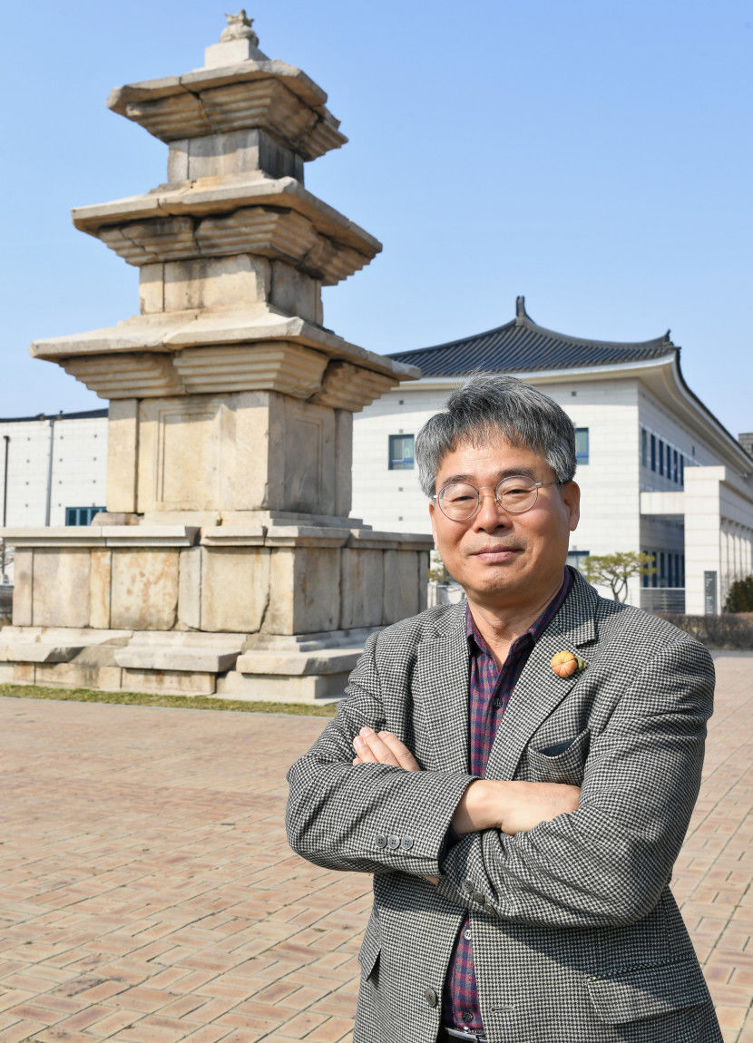 [논설위원의 직터뷰] 함순섭 국립경주박물관장 디지털 매핑 이어 AR 도입…과학관 같은 역사박물관 만들겠다