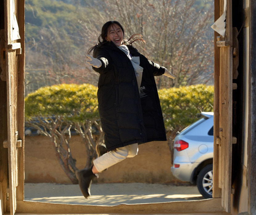 [안동 가볼만한 곳] 하회마을 양진당 솟을대문 아래서 폴짝…인생샷 남겨보자