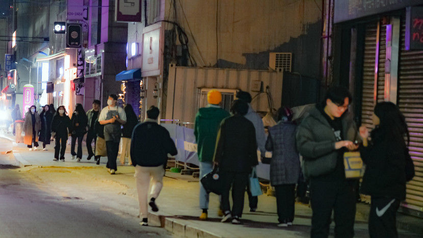 교동 지금 유행도 길지 않을 수 있어…완전한 부활 관건은 기존 상권 연계