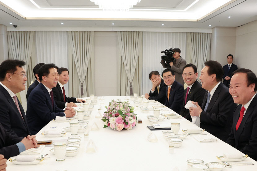 윤대통령, 與 신임지도부와 상견례 만찬…당정소통 당부할 듯