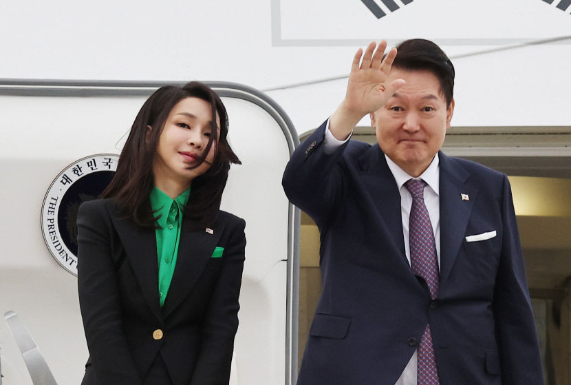 尹대통령 긍정평가 2주 연속 하락한 36.8%… 한일관계·주69시간 등 영향