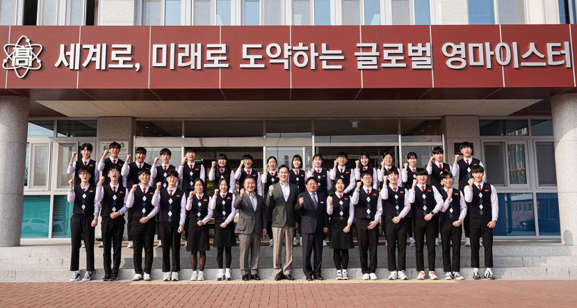기술인재가 답 이재용 방문 후 구미전자공고에선…반도체 개발·생산 全영역 인력양성 박차