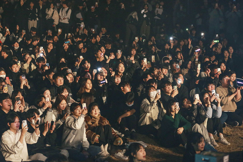 DCU 대구가톨릭대, 캠퍼스 보물찾기·버스킹 공연…신입생도 총장도 즐거웠다