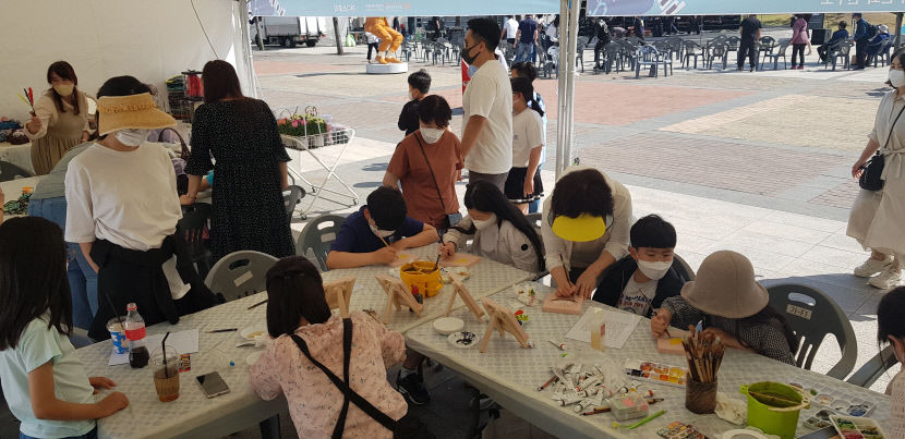 벚꽃과 함께 즐기는 공연·전시…2023 동촌금호강 예술제