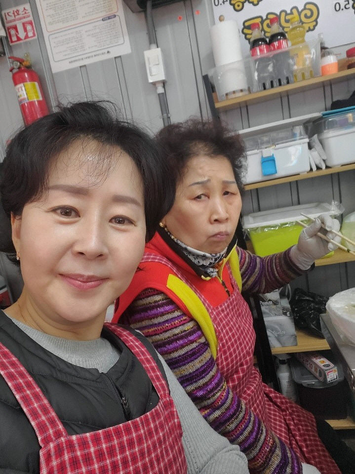 [尹 대구방문] 김건희 여사와 재회한 서문시장 만둣집 박도이 사장