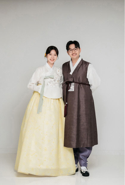 [결혼]손규호(덕일재단 이사장)씨 장남 성원군·이재모(영남대 교수)씨 장녀 지윤양