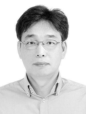 [시시각각(時時刻刻)] 벚꽃 핀 지방대학 캠퍼스