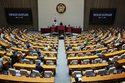 국회 전원위원회 이틀째…여야 의원정수 감축 등 난상토론