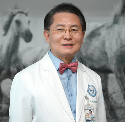 우상현 W병원장 인터뷰 미세접합수술 힘들지만…어려운 만큼 자부심도 크죠
