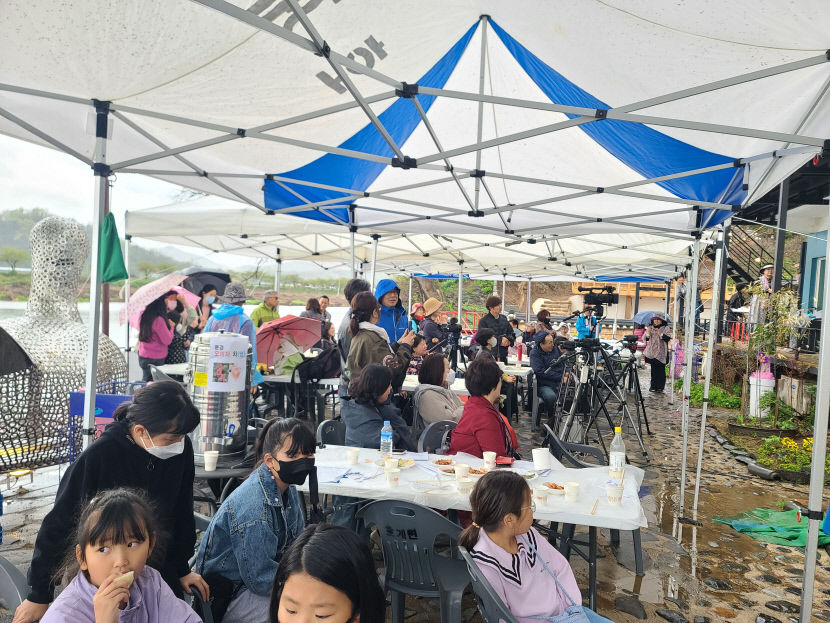 유명 시인과 농촌 마을 손 잡고 상생 모색