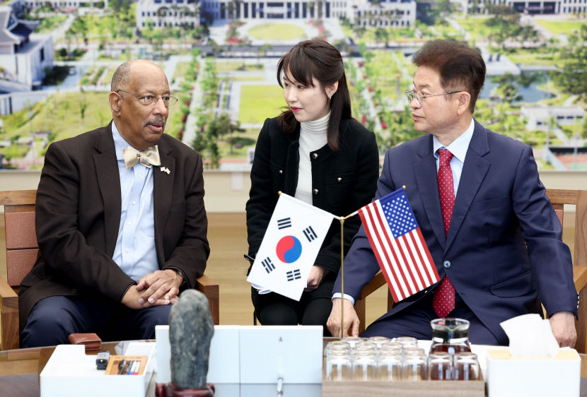 1.고든_존슨_상원의원_방문1