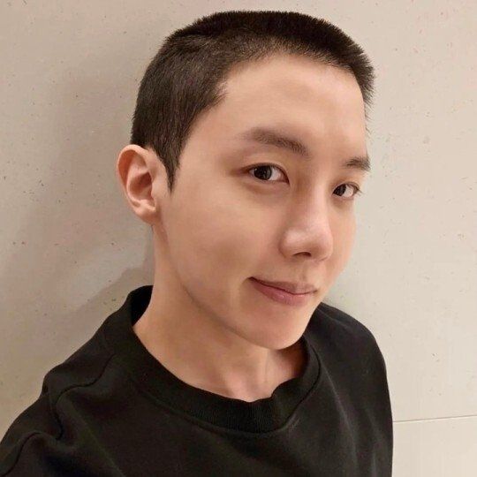 제이홉sns.jpg