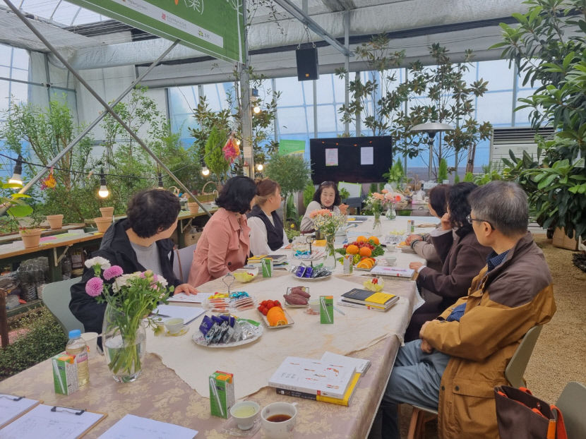[동네뉴스] 혼자 말고 여럿이 읽어요 한울타리 독서회 코로나 터널 지나 다시 기지개