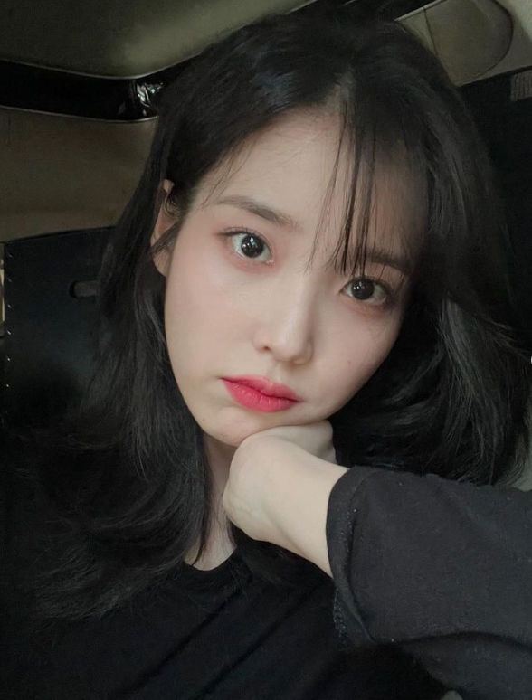 드림 아이유 인터뷰 엠바고 요청, 르세라핌 이어 故 문빈 추모 동참