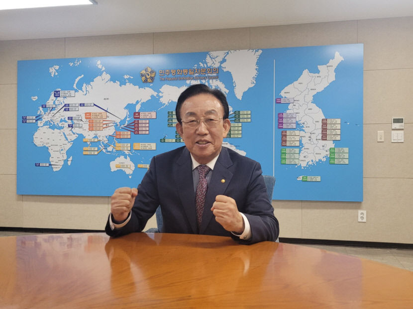 [토크 人사이드] 김관용 민주평통 수석부의장 기시다 총리 방한 계기로 끈끈한 韓日 연대·협력의 새 시대 열자
