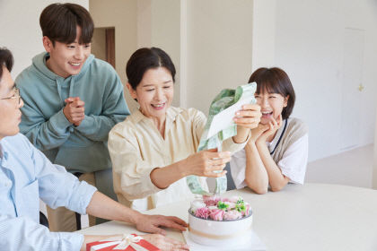 나 지금 떨고 있니…지갑은 가정의 달 5월이 무섭다
