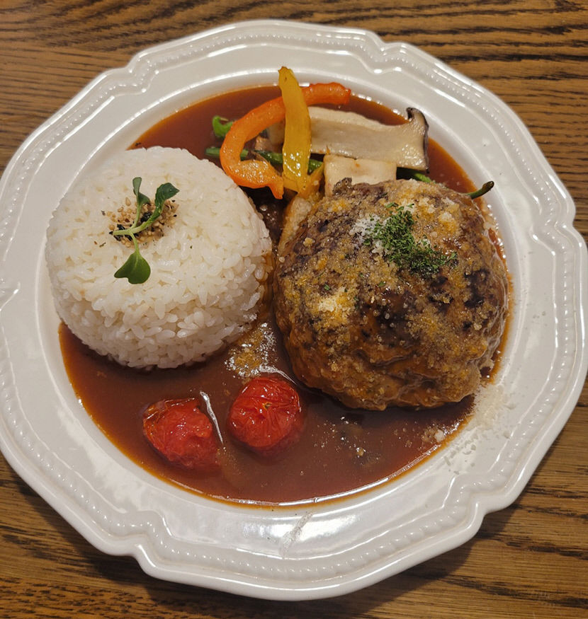 [대구 맛집] 대구 남구 대명동 오무하무, 레트로 감성·두툼한 수제 함박스테이크 맛집