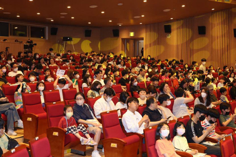 포스코, 효자아트홀서 최현우의 Mysticus 마술쇼 개최