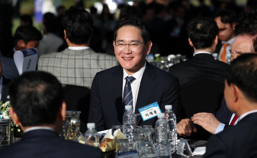 尹 기업인 만나 해외서 받는 대접 여러분 덕…세계 시장 용기내달라 격려