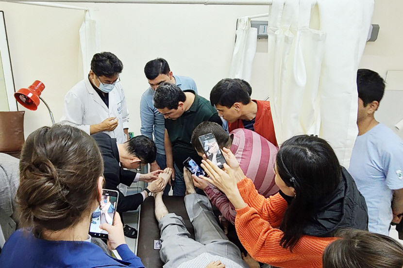 대구한의대, 한의학 세계화…佛 침구의사단체 교육·우즈베크와 전통의사 인증 협약