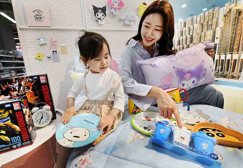 유통업계 캐릭터 상품시장 큰손 키덜트를 잡아라