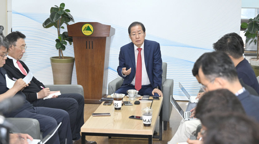 홍준표 TK신공항·후적지 개발 사업자 연말까지 선정