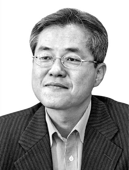 [박재일 칼럼]  is의 세계와 must의 세계