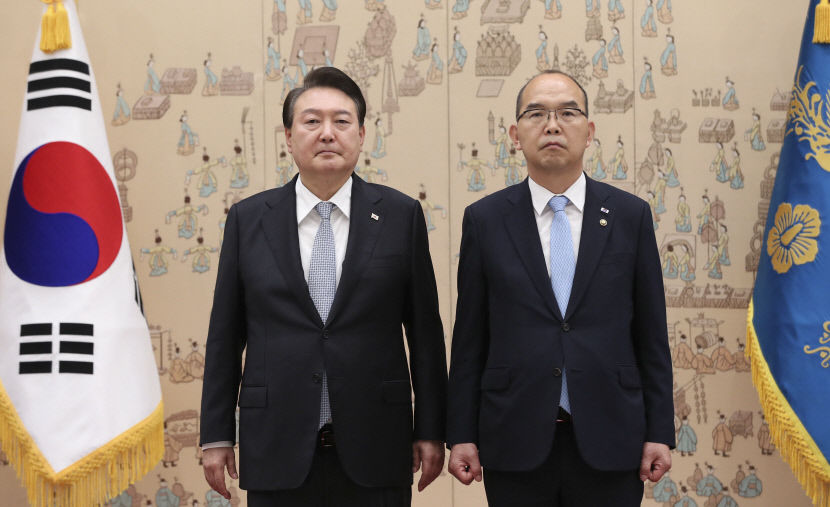 尹대통령 포항 출신 윤종진 국가보훈부 차관 임명장 수여