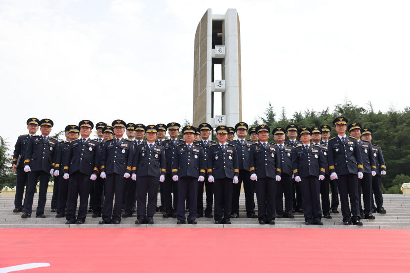 대구 경찰, 현충일 앞두고 충혼탑 참배 시민 위해 더욱 봉사하겠다