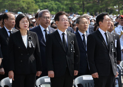與 가짜 평화 구걸 안해…野 편향적 이념이념 고집