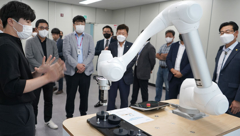 대구와 인연깊은 두산로보틱스 코스피 상장예비심사 청구