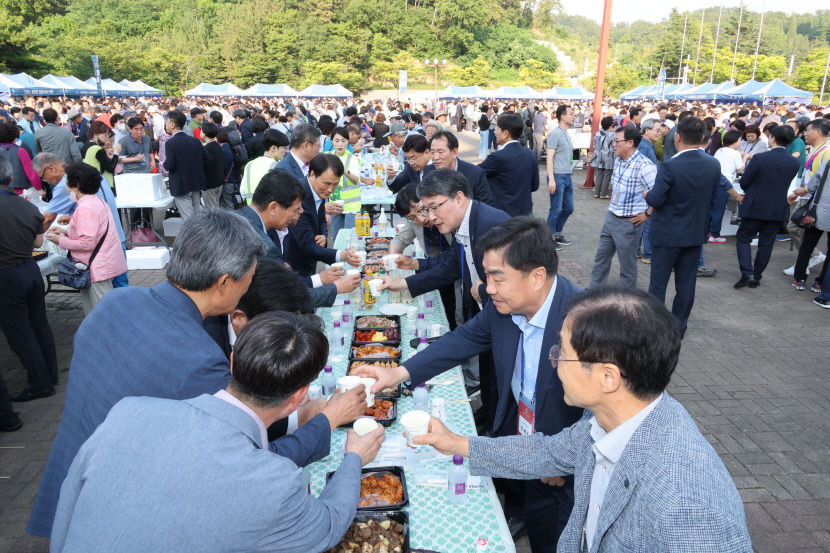 포항제철소, 첫 출선 50주년 기념 행사 가져