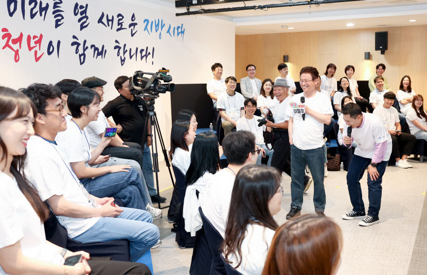 도지사님이 청년이라면 경북에 사실 건가요?...경북 청년의회 출범