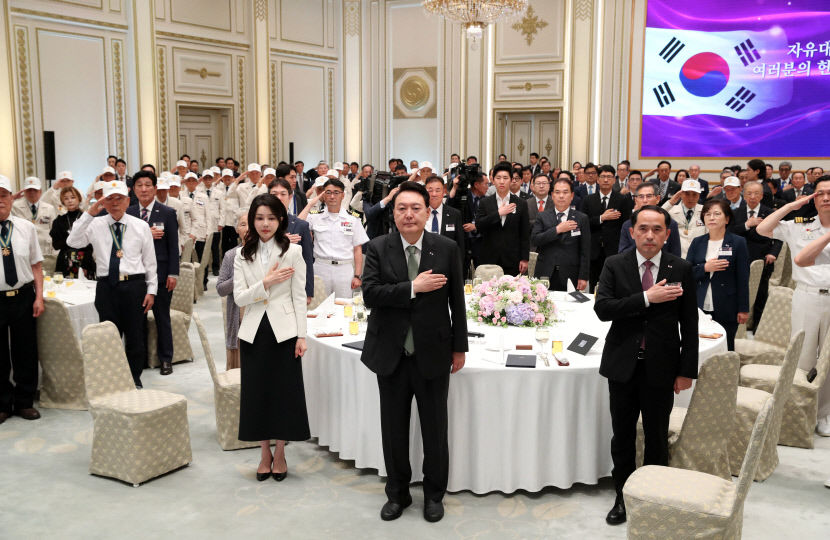 尹대통령 보훈 가족 등 190명 오찬…대한민국 있게한 영웅