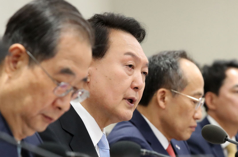 尹 수능에 학교서 다루지 않은 내용 배제…사교육비 절감방안 강력 추진