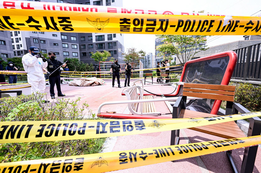 경산 아파트 흔들의자 사망 사고 관계자 압수수색